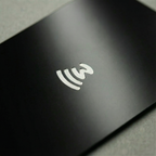 WaveTag Černá vizitka z kovu s vlastním designem